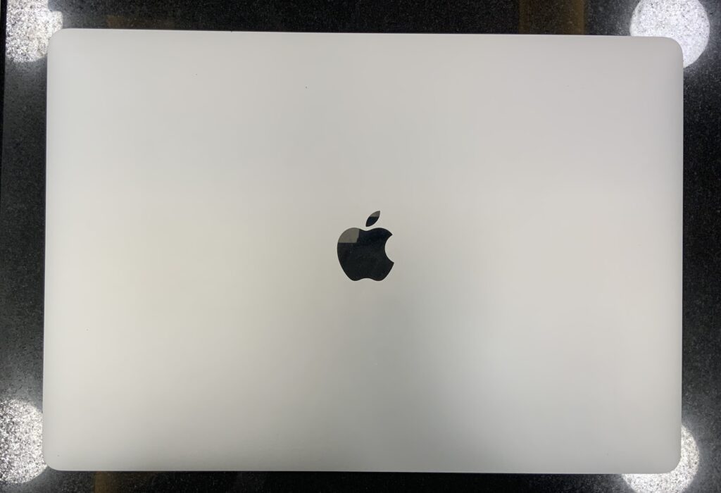 MacBook pro 15 inch 2017 2