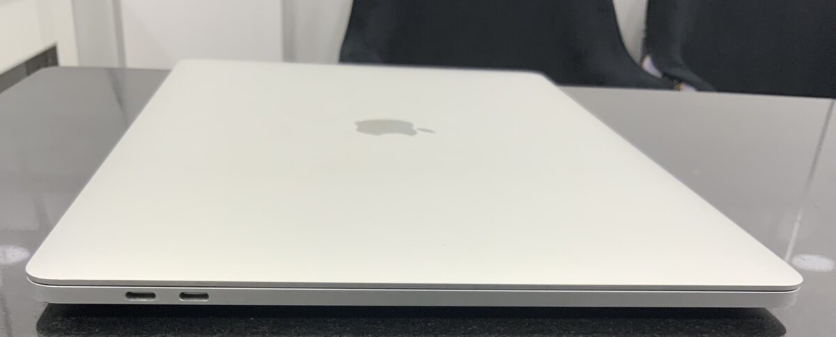 MacBook pro 15 inch 2017 3 scaled